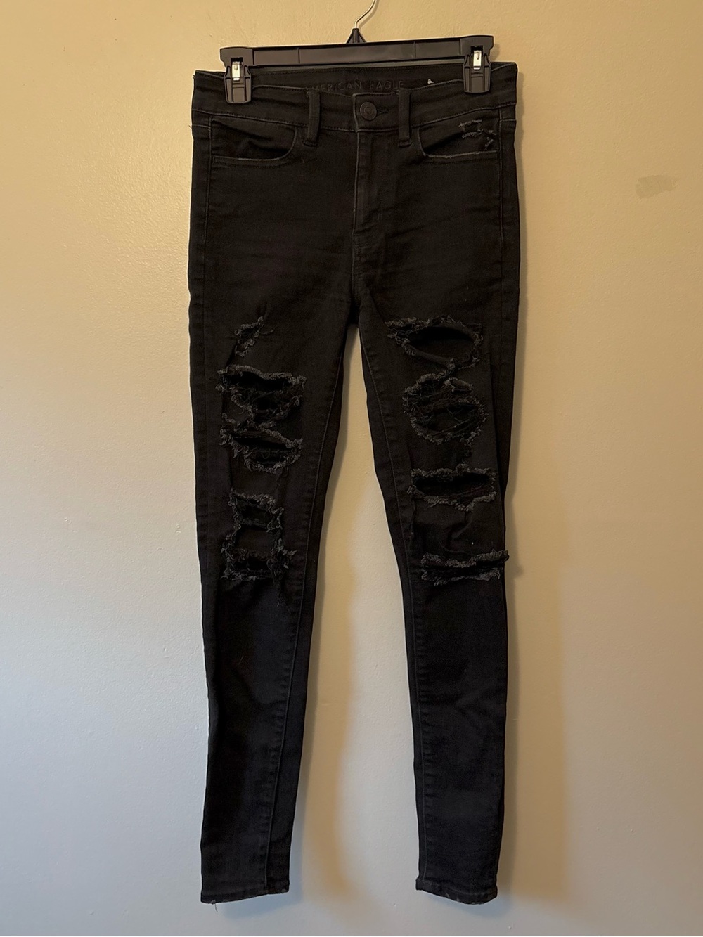 American Eagle Outfitters Black Ripped Distressed Skinny Jeans, Size 4 Long